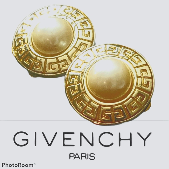 Givenchy Jewelry - 🔥HP🔥 Givenchy Vintage 80's Gold Medal Clip-Ons
